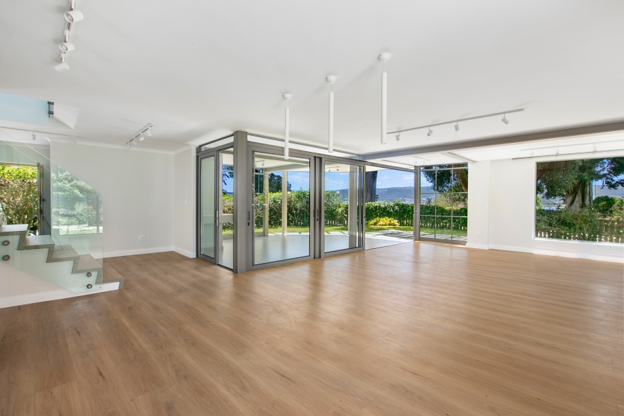 4 Bedroom Property for Sale in Leisure Isle Western Cape